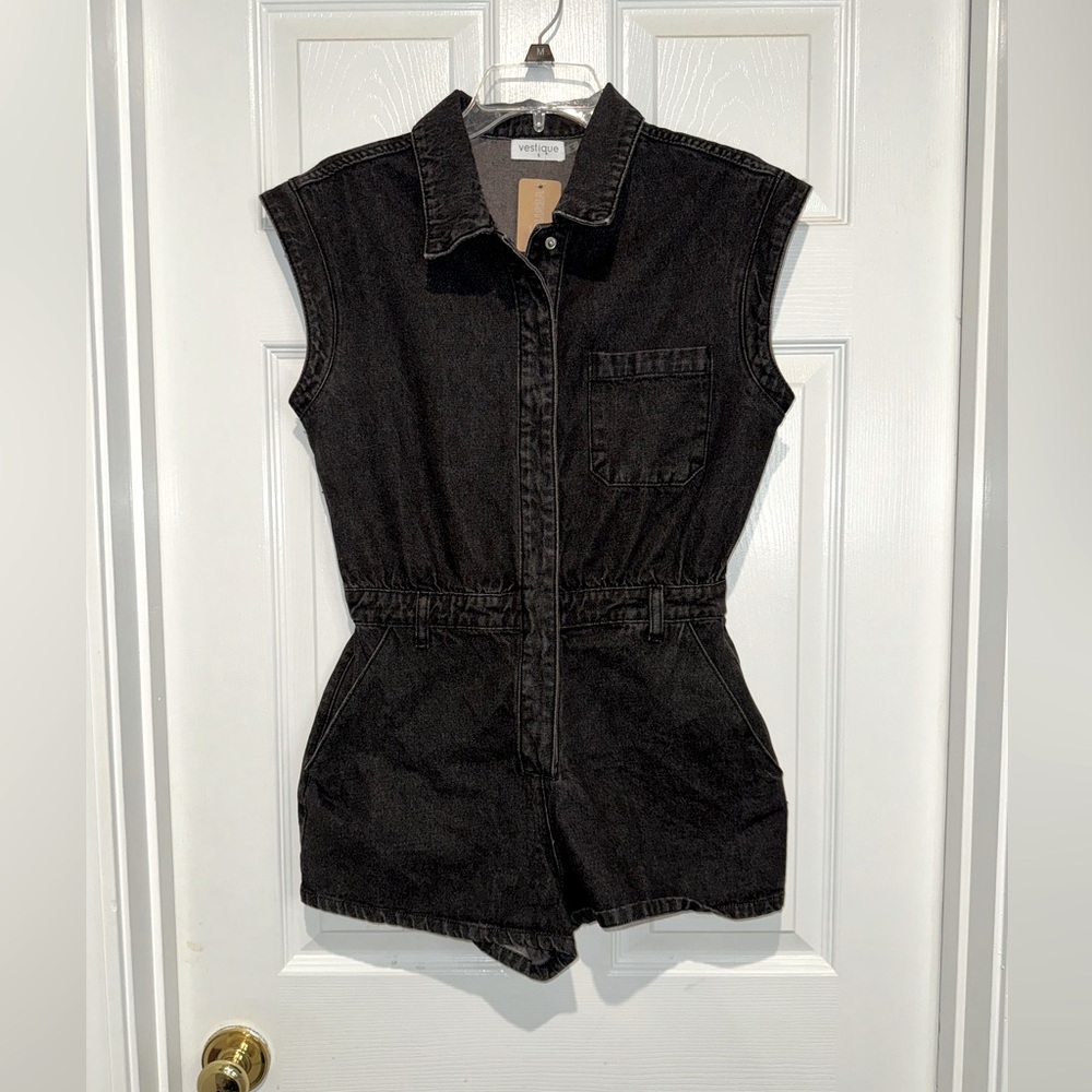 Vestique black stonewashed denim romper.  Size S. NWT